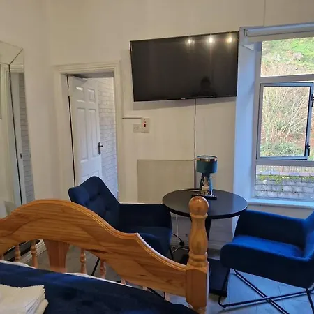 Apartment Ideal For Short Cork