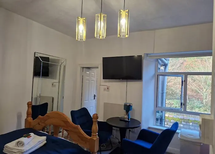 Ideal For Short * Cork