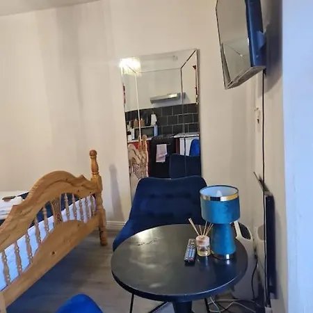 Apartment Ideal For Short *